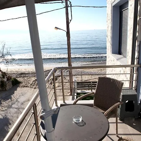 Apartment Bebas